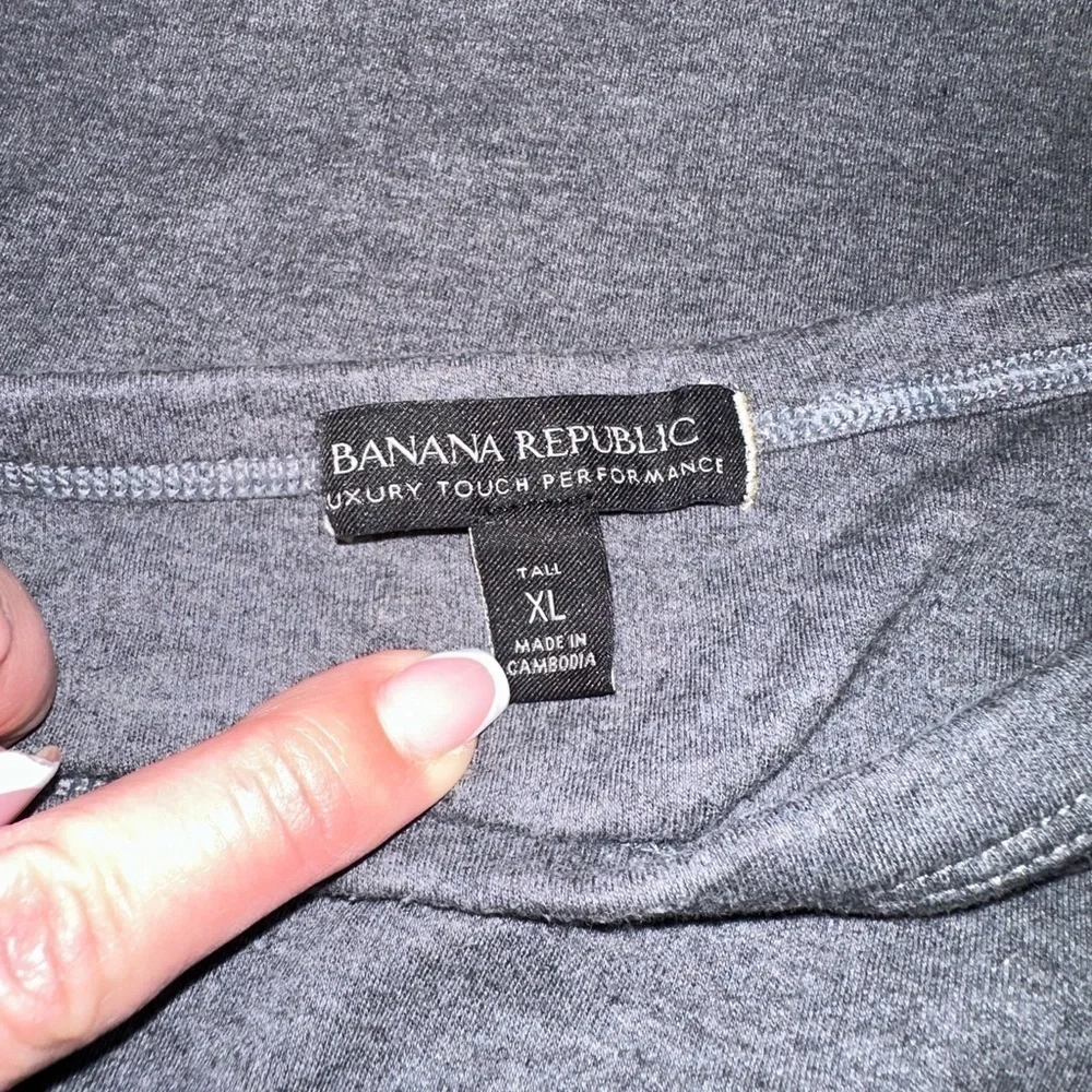 Banana Republic Luxury Touch Performance Gray Long Sleeve T-Shirt - Tall XL